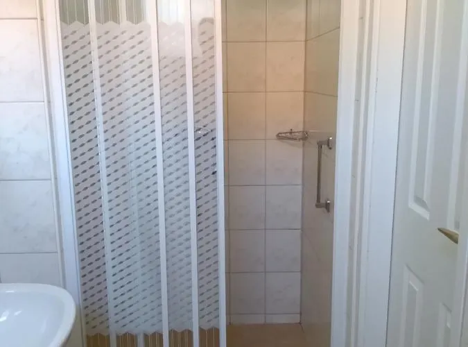 Δωμάτια σε οικογενειακή κατοικία Siofokroom24 *